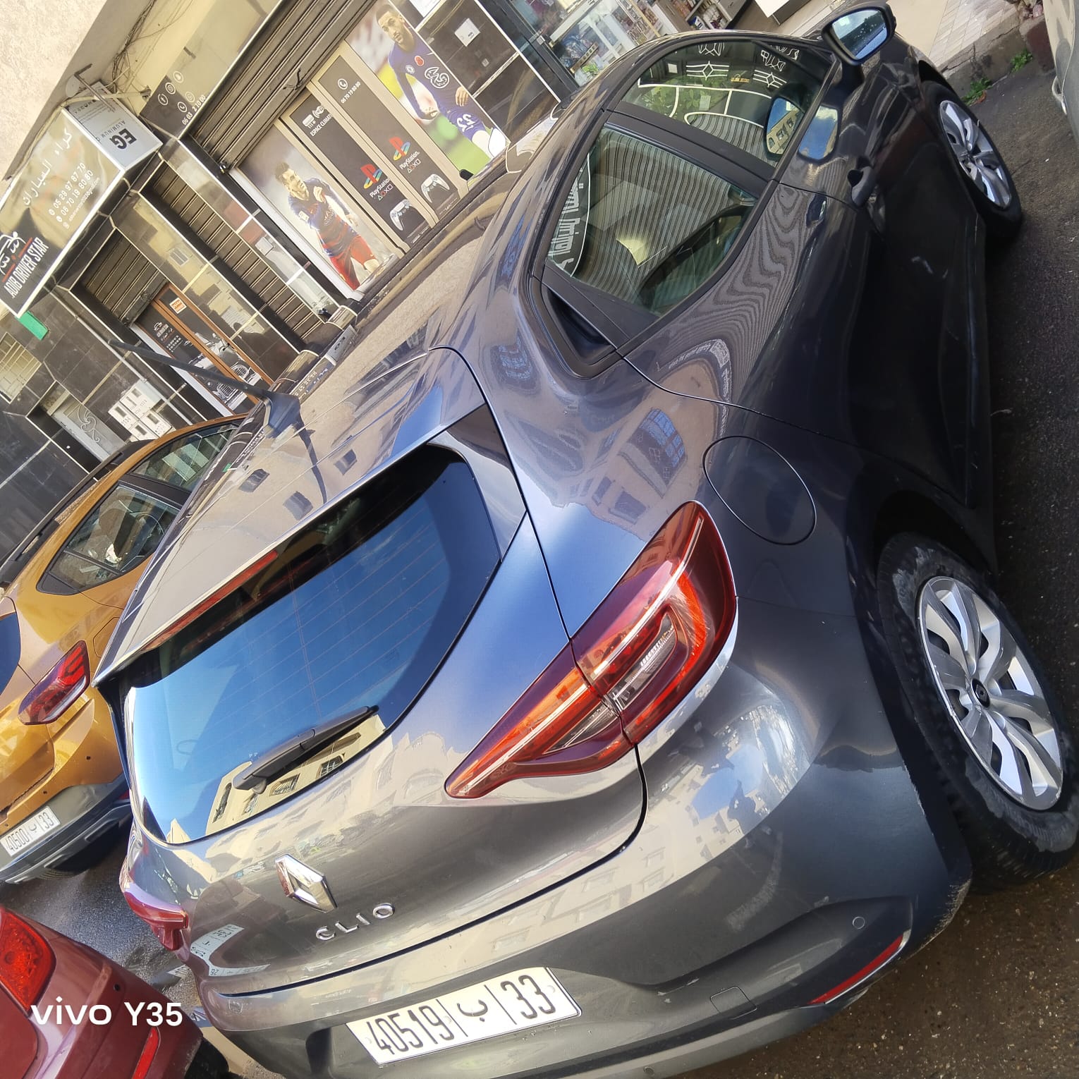 RENAULT CLIO GRIS